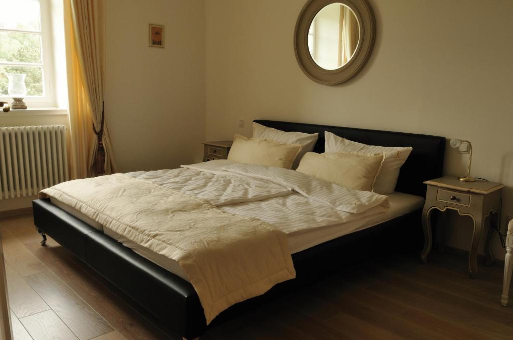 Karolingerhof Hotel Kröv Екстериор снимка