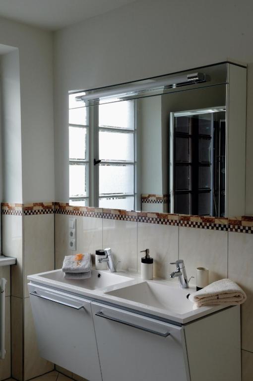 Karolingerhof Hotel Kröv Екстериор снимка